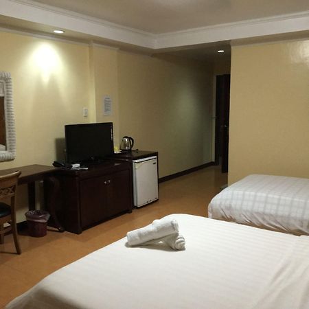 Oro Beach Resort Boracay Esterno foto