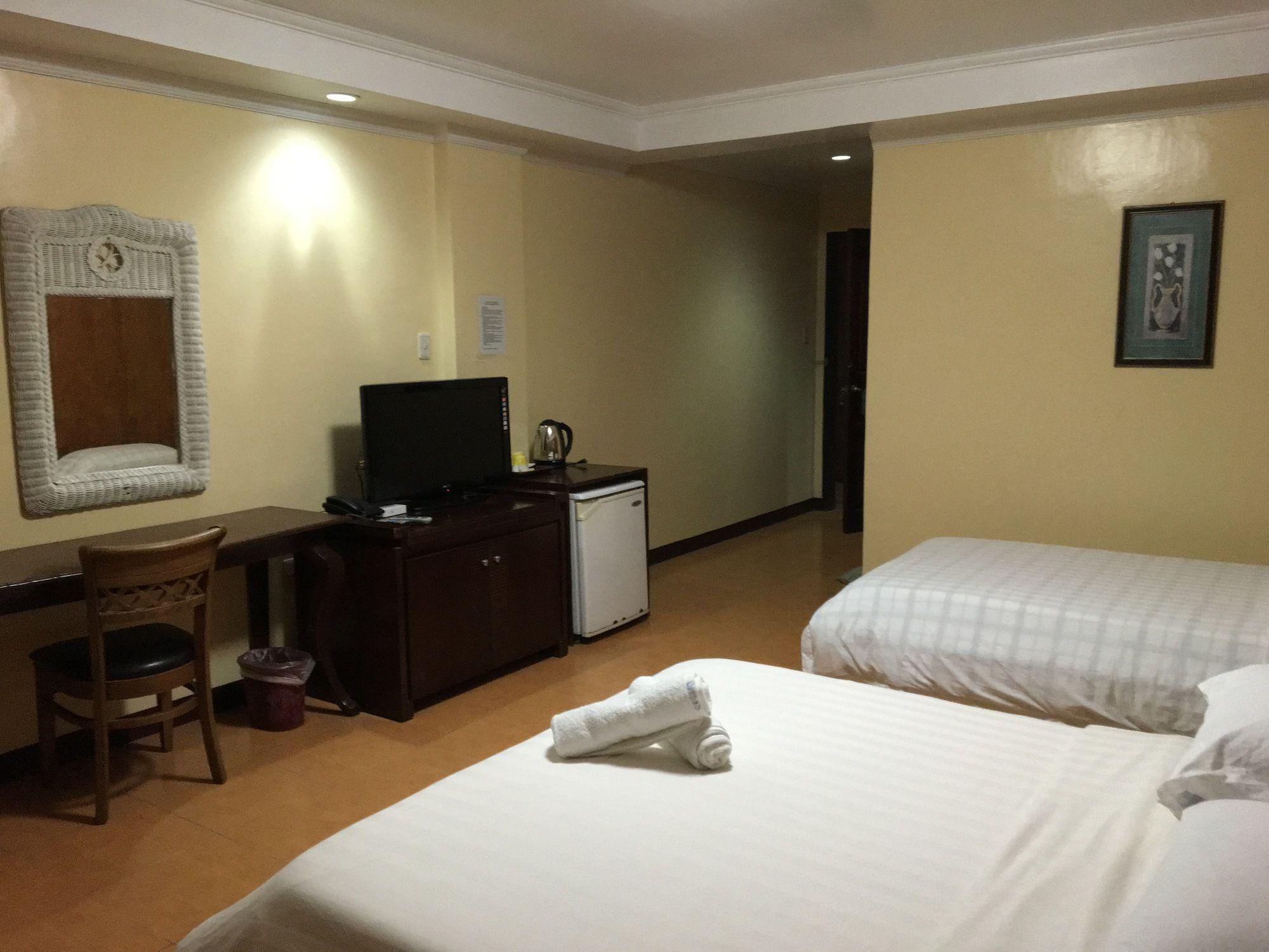 Oro Beach Resort Boracay Esterno foto